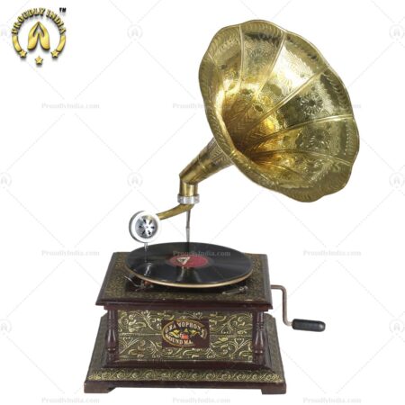 Gramophone-7