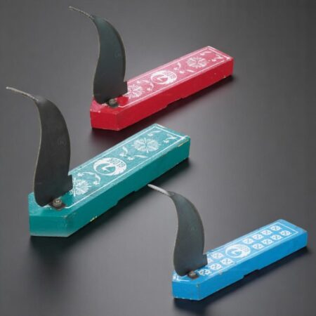 Compact Iron Arivalmanai Cum coconut Scrapper